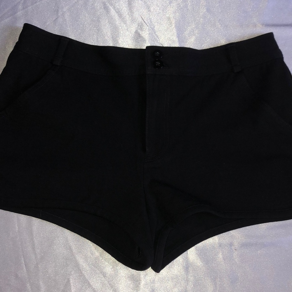 MARC BY MARC JACOBS Black Stretch Short Shorts